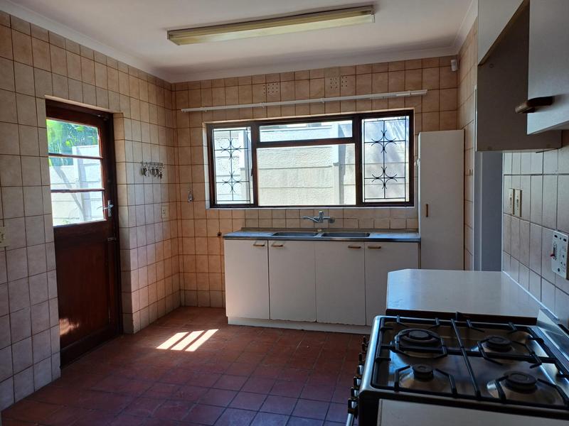 To Let 3 Bedroom Property for Rent in Protea Valley Western Cape